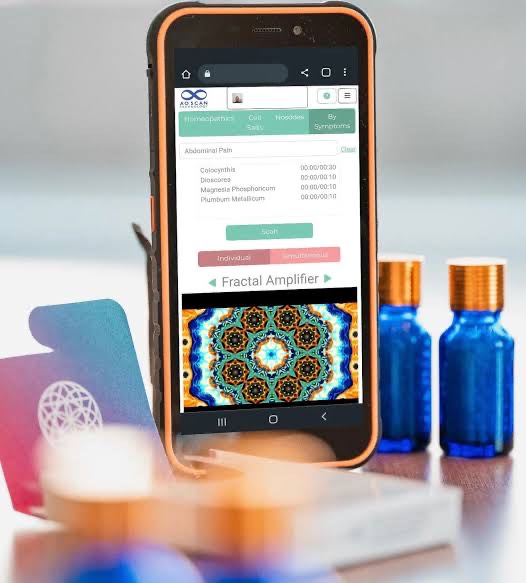 Smartphone displaying a Solex app interface with fractal design on a blurred background of blue bottles and colorful objects.
